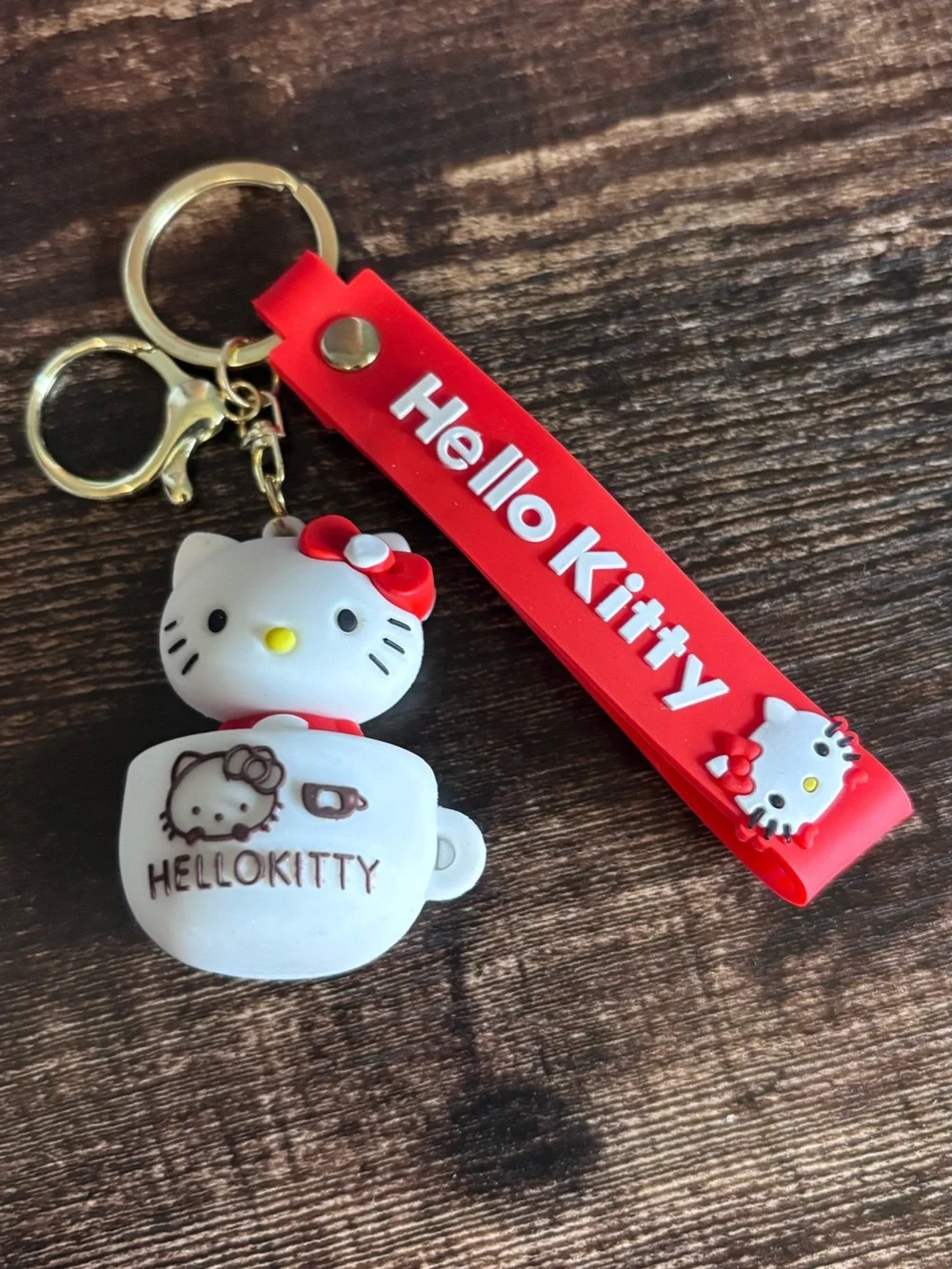 Hello Kitty Red and White‎ Teacup Keychain Charm